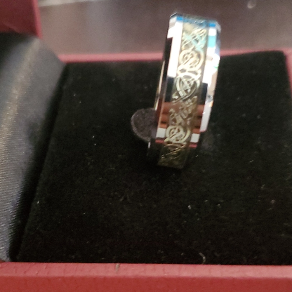Wedding Ring - Picture 3 of 3